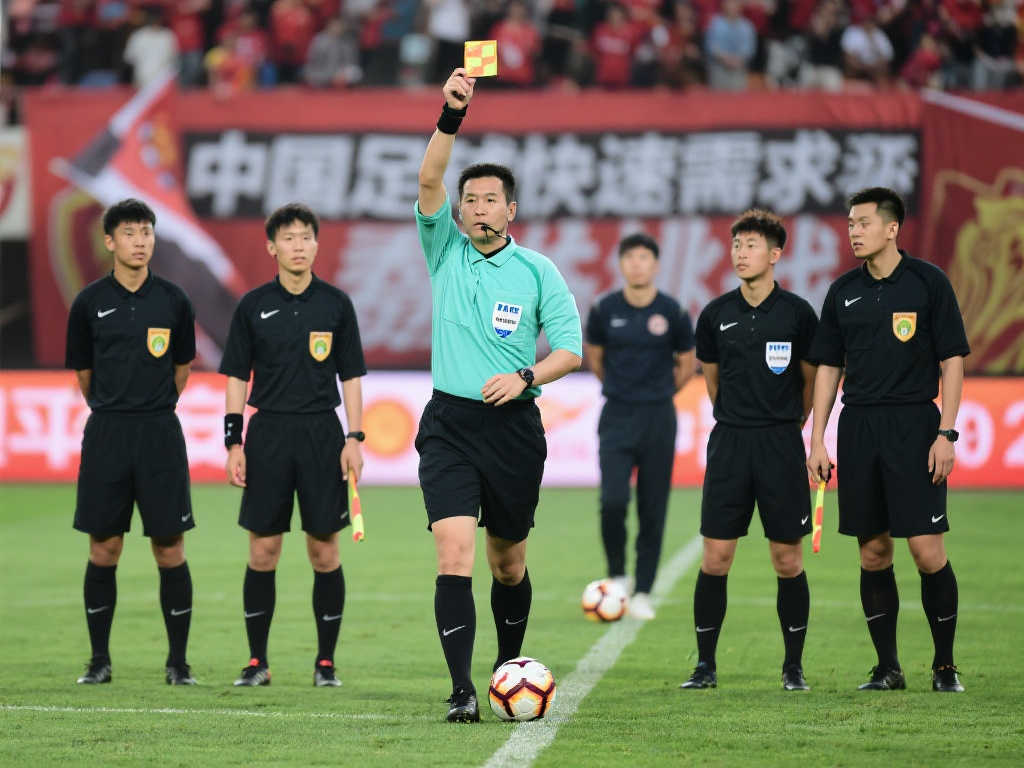 中国首创足球裁判学院，填补裁判人才培养空白